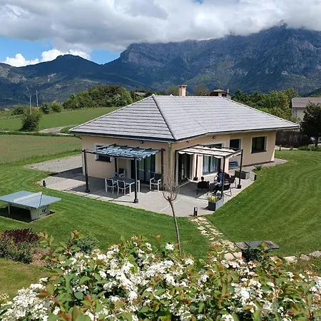 Magnifique Sabot De Venus Villa Le Lautaret